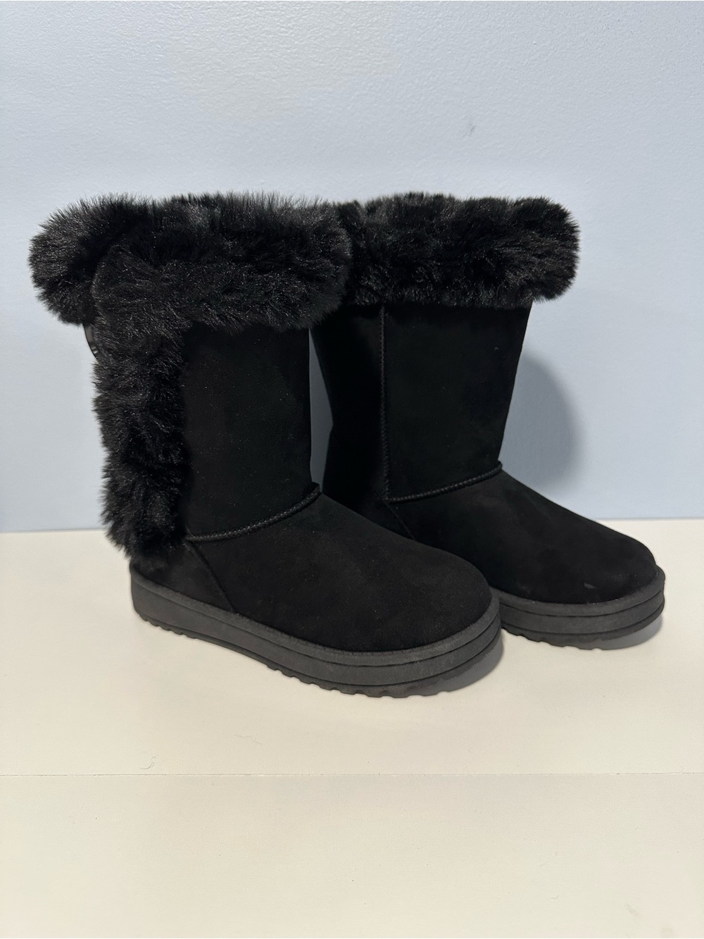 SO Faux suede boot size 1 kids